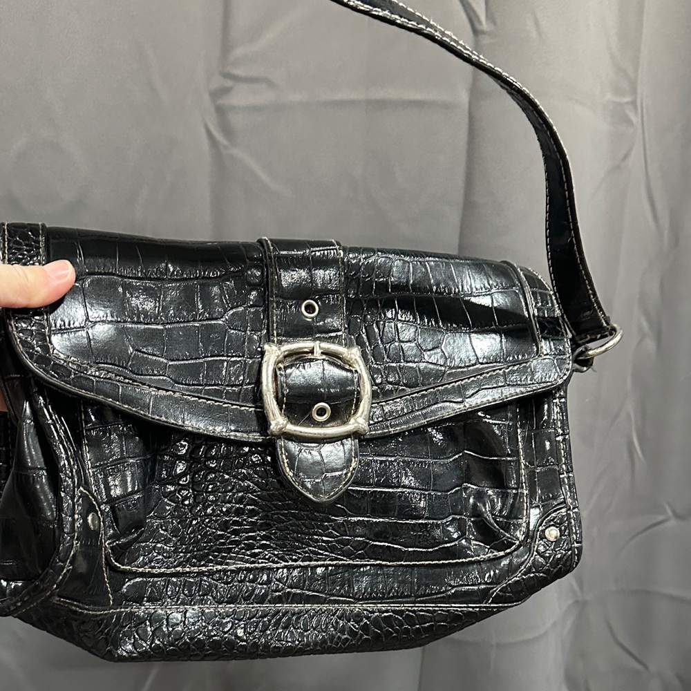 Sleek Black Crocodile-Embossed Shoulder Bag